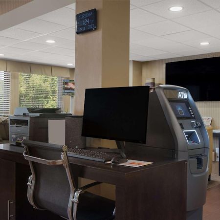 Quality Inn & Suites Chambersburg Eksteriør bilde