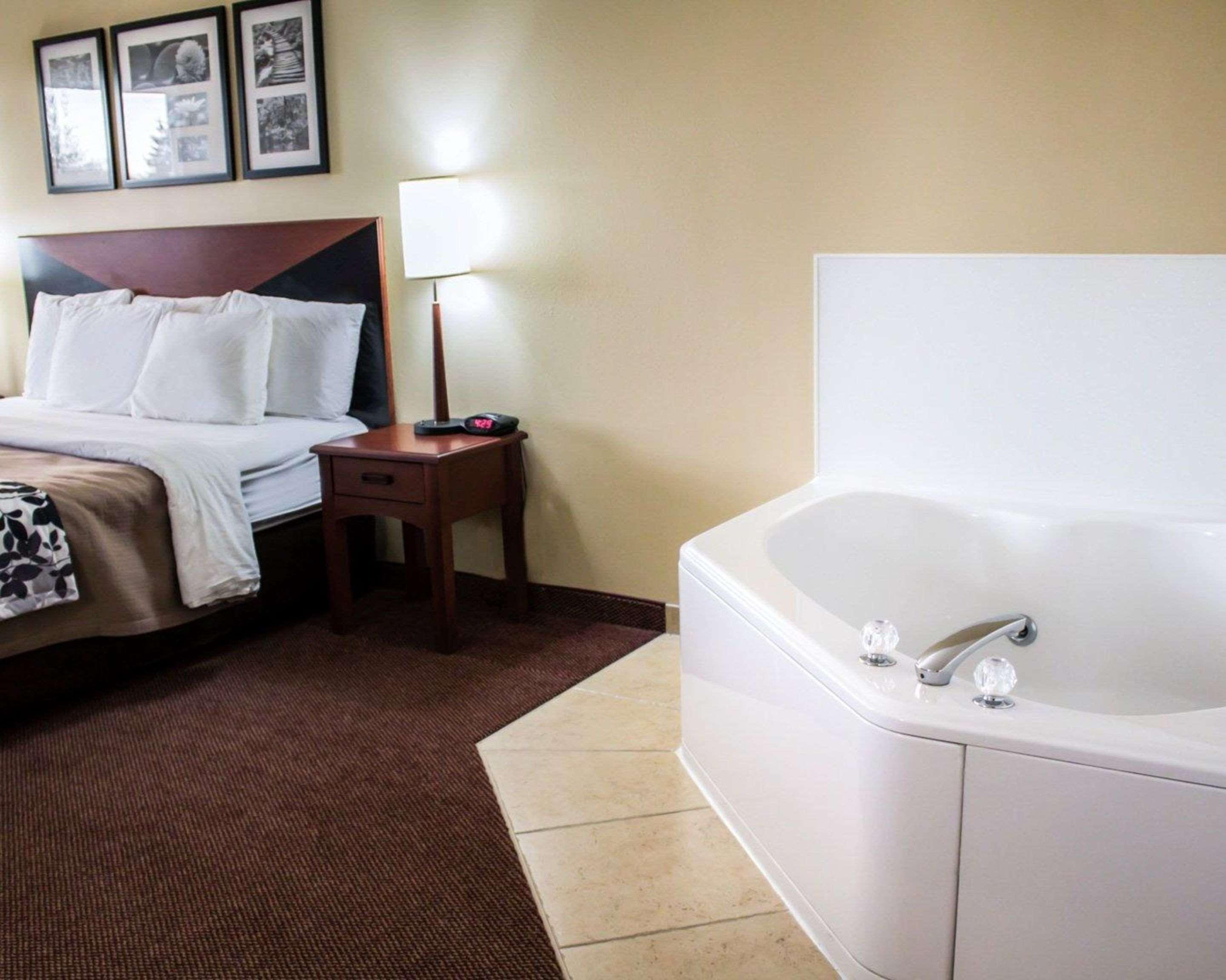 Quality Inn & Suites Chambersburg Eksteriør bilde