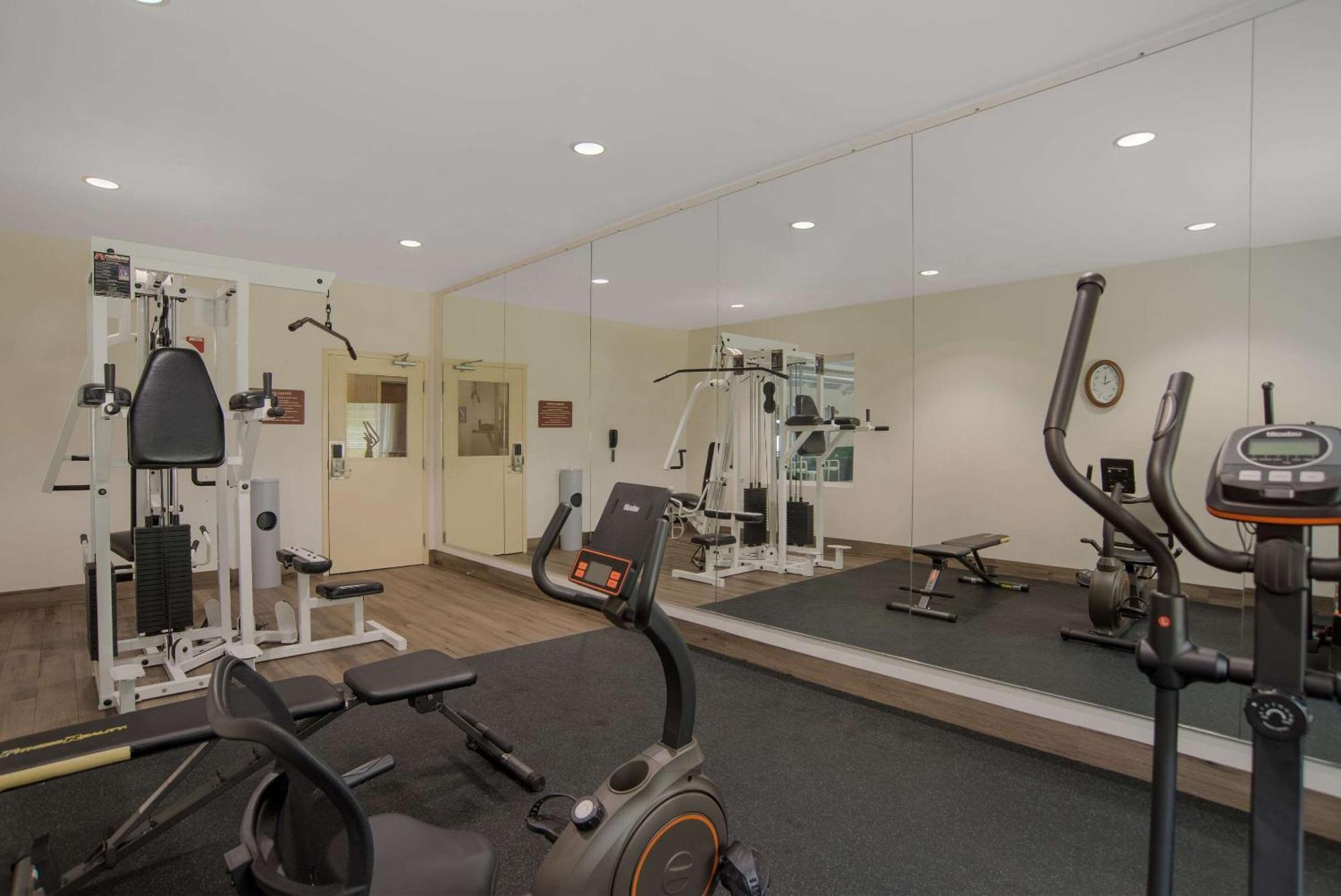 Quality Inn & Suites Chambersburg Eksteriør bilde