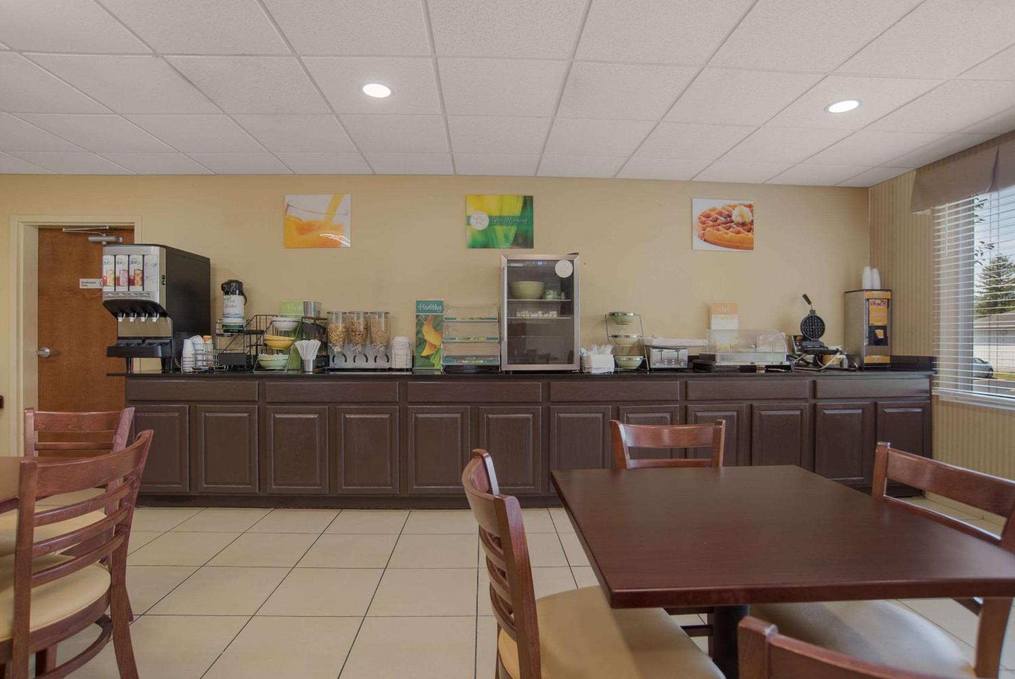 Quality Inn & Suites Chambersburg Eksteriør bilde