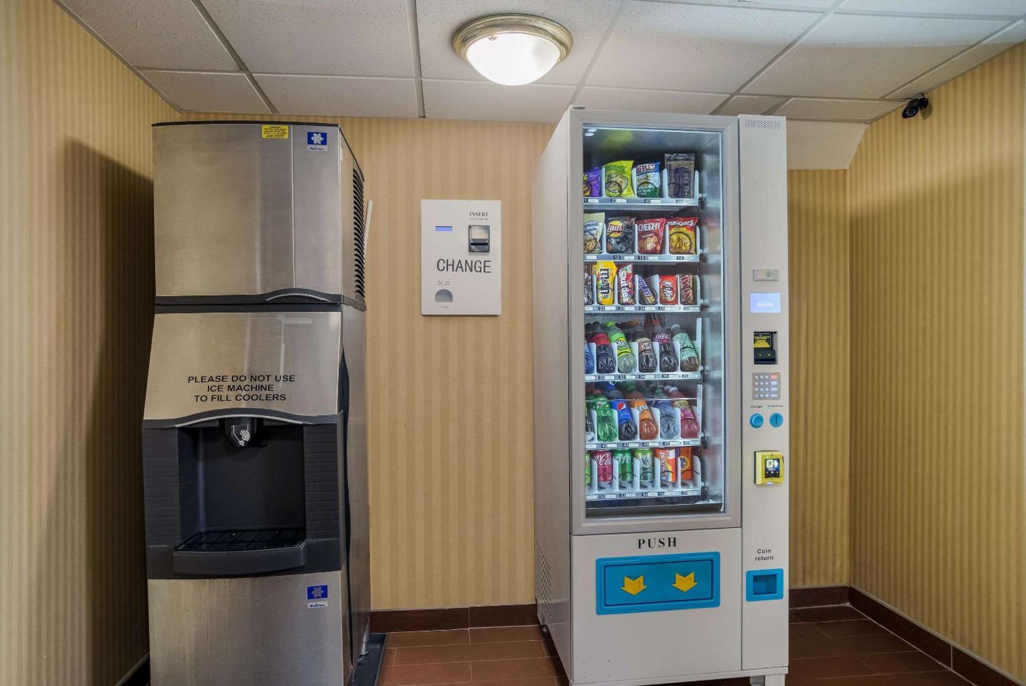 Quality Inn & Suites Chambersburg Eksteriør bilde
