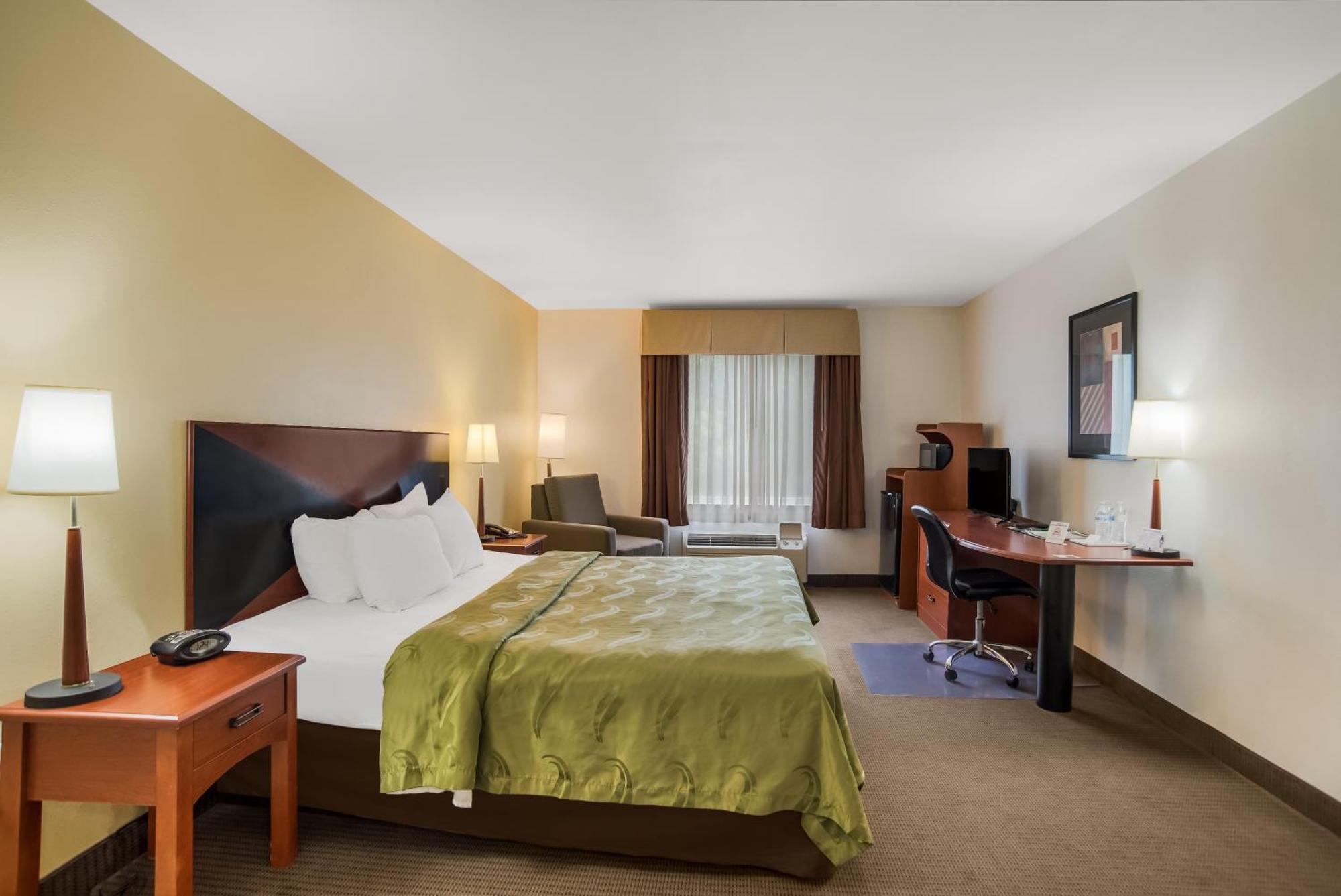 Quality Inn & Suites Chambersburg Eksteriør bilde